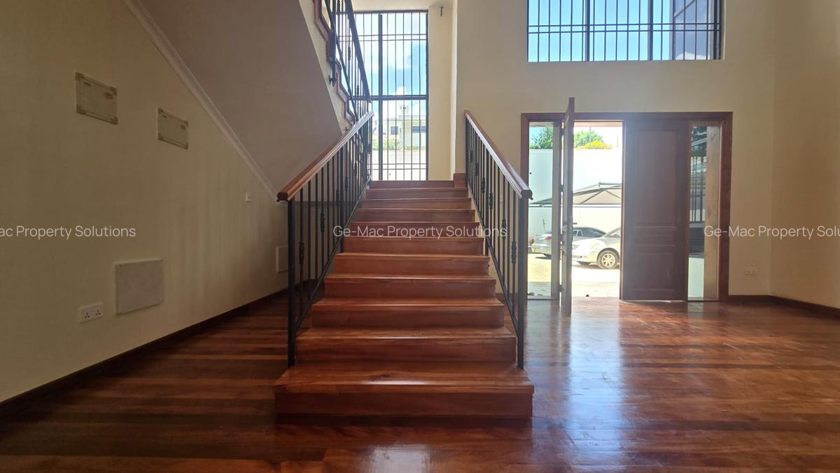 5 Bed House with En Suite in Loresho - 13