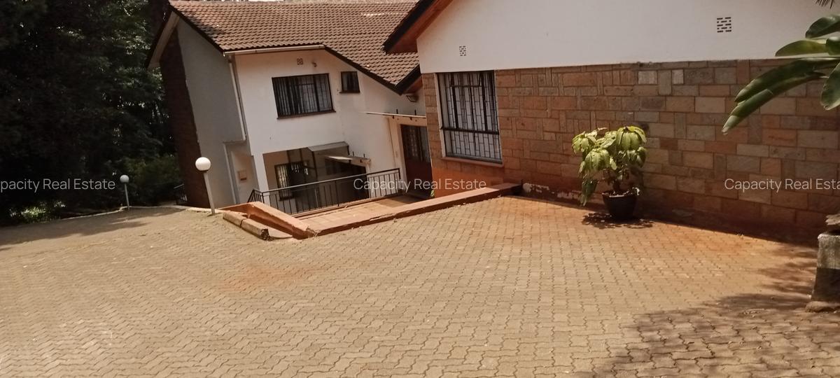 8 Bed Townhouse with Garden in Westlands Area - 8