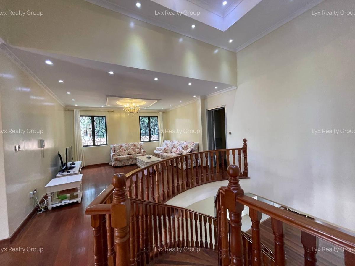 5 Bed Villa with En Suite in Runda - 8