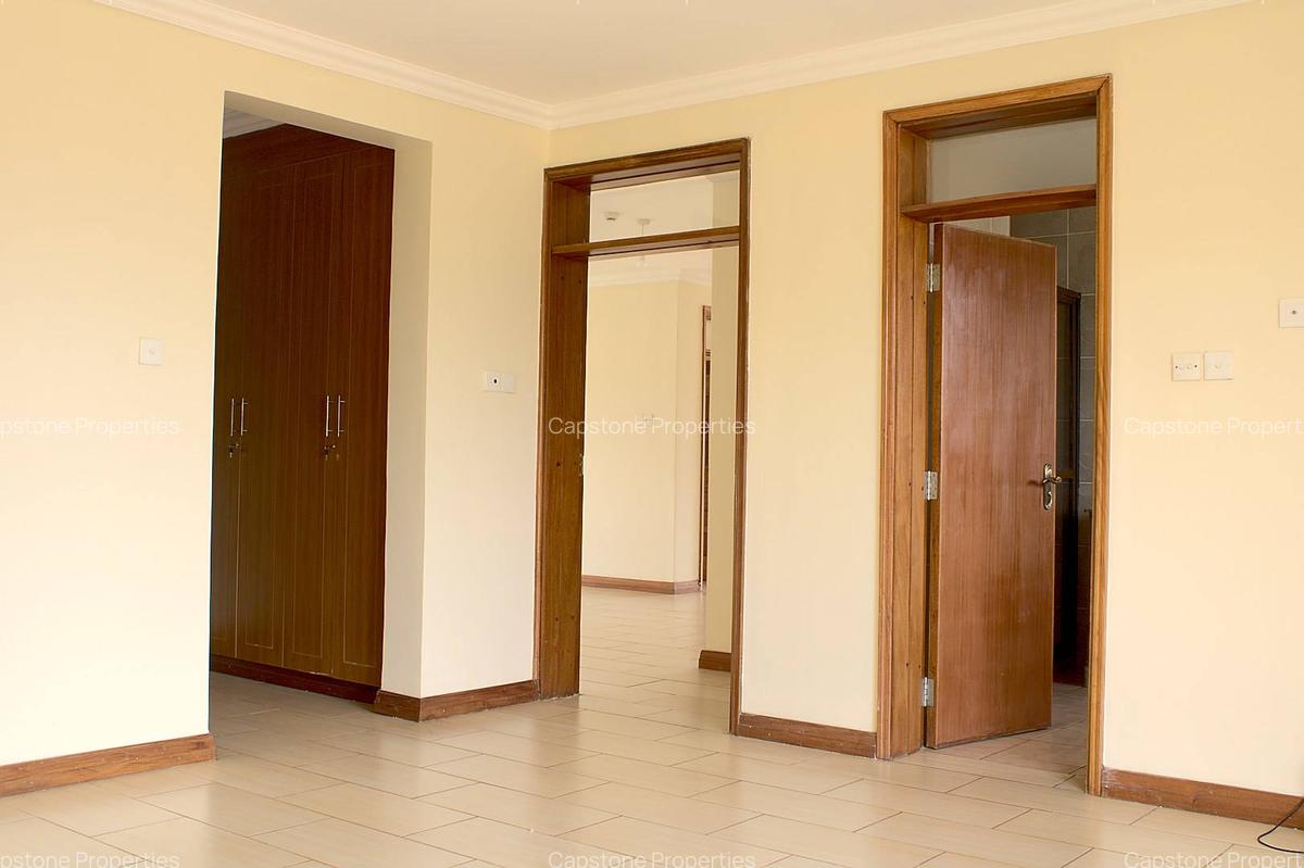 4 Bed Townhouse with En Suite in Runda - 19