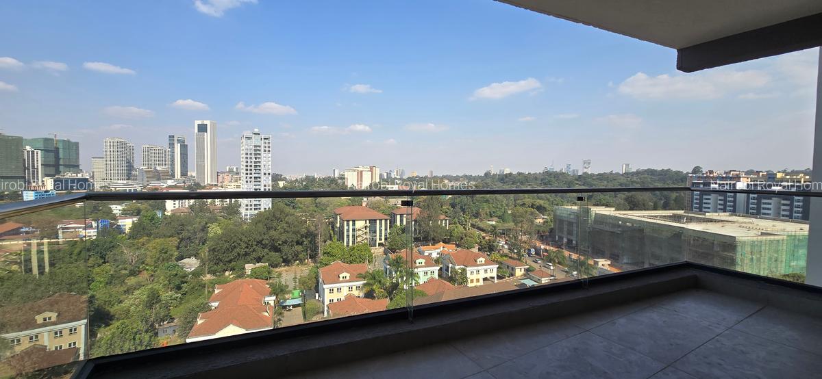 4 Bed Apartment with En Suite at Riverside - 14