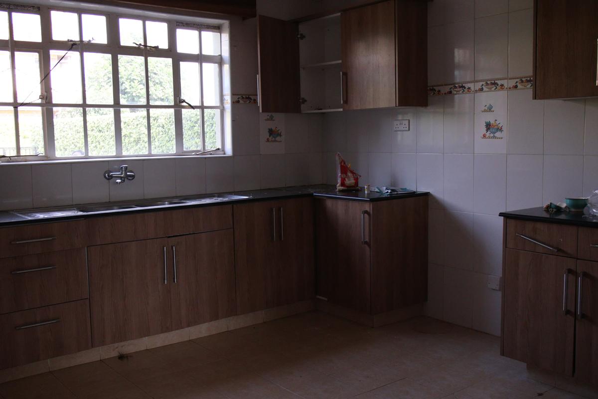 4 Bed Townhouse with En Suite in Kiambu Road - 6