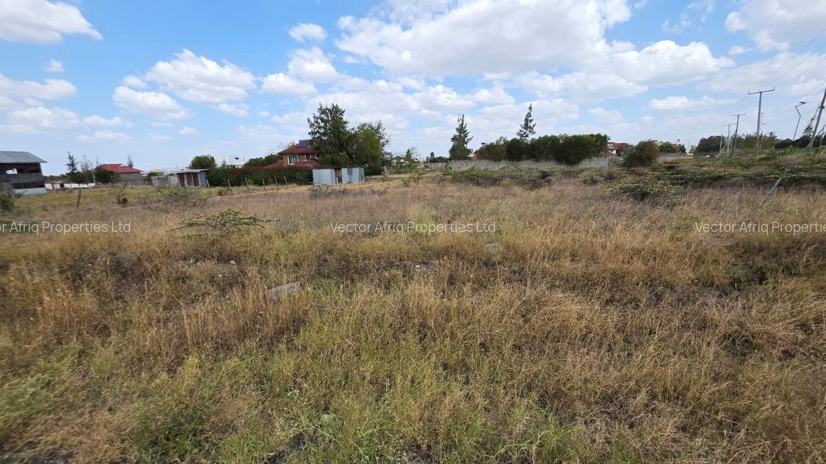 Land in Kitengela - 5