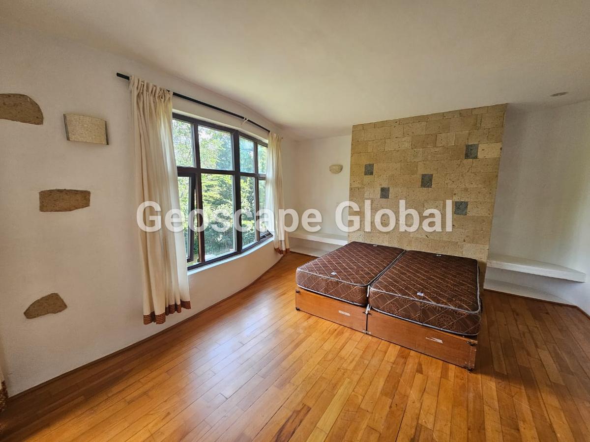3 Bed House with En Suite in Runda - 11