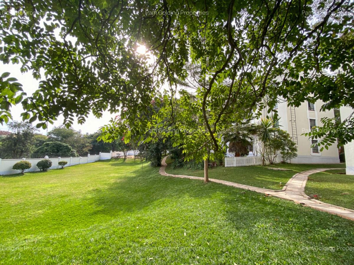 Furnished 3 Bed Apartment with En Suite in Muthaiga - 20