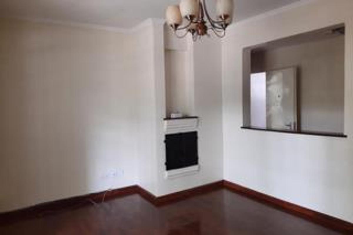 5 Bed Townhouse with En Suite at Lavington Green - 18