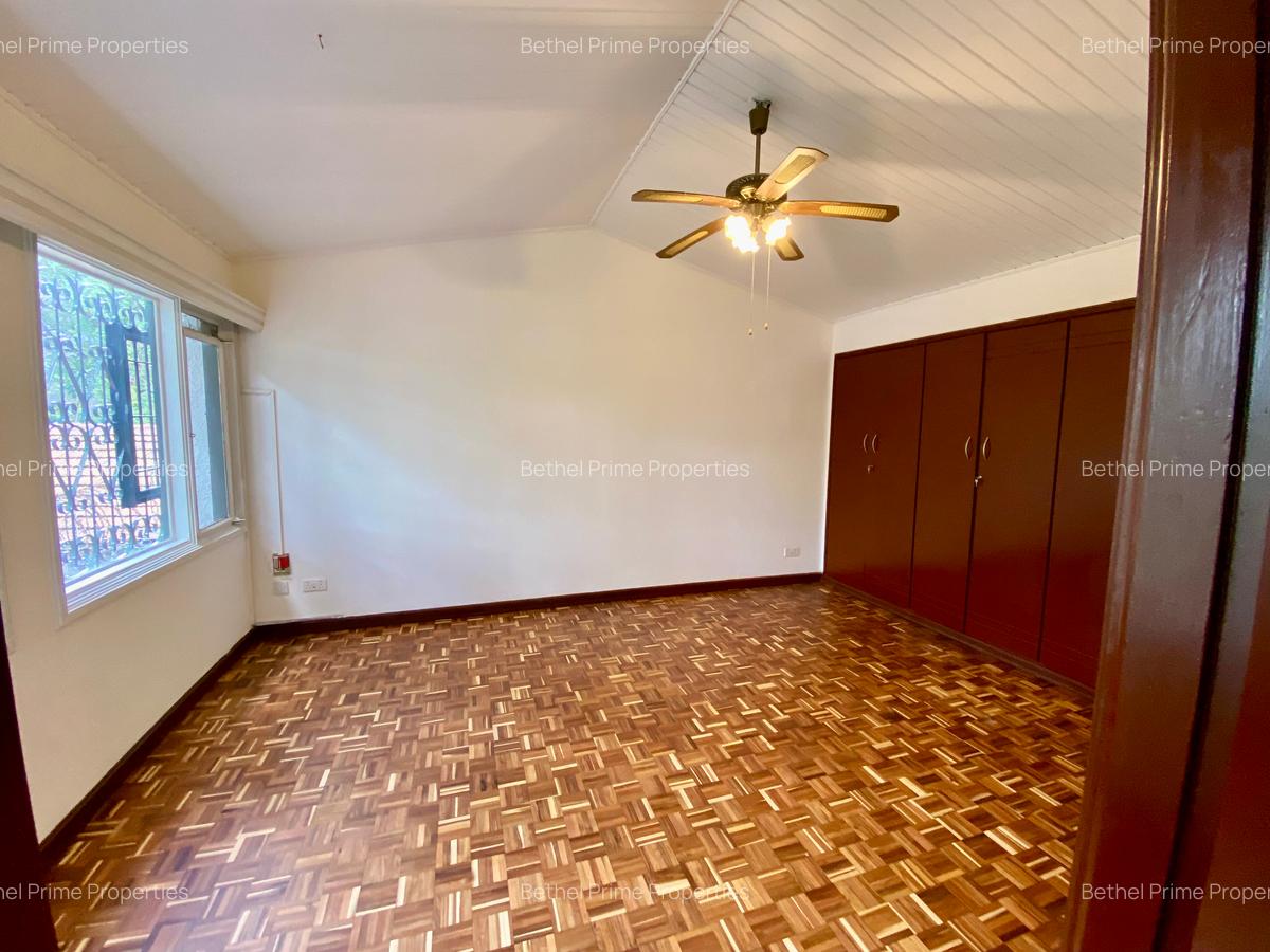 4 Bed House with En Suite in Muthaiga - 17
