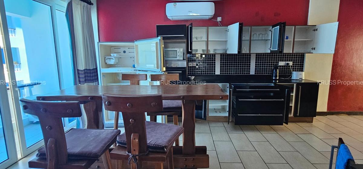 3 Bed Apartment with En Suite at As1684 - 5