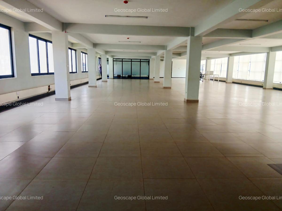 15,000 ft² Warehouse with Parking in Kiambu Road - 7