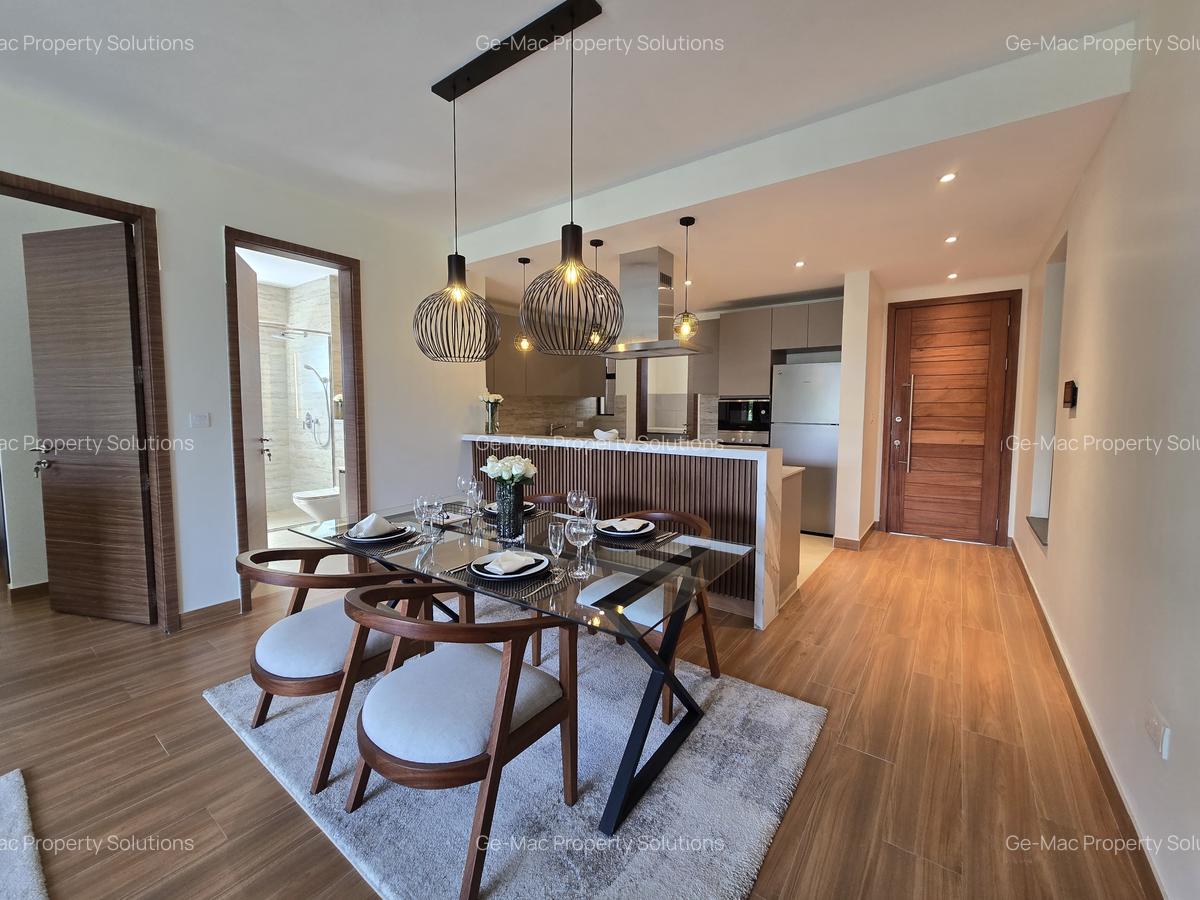 3 Bed Apartment with Swimming Pool in Riverside - 12