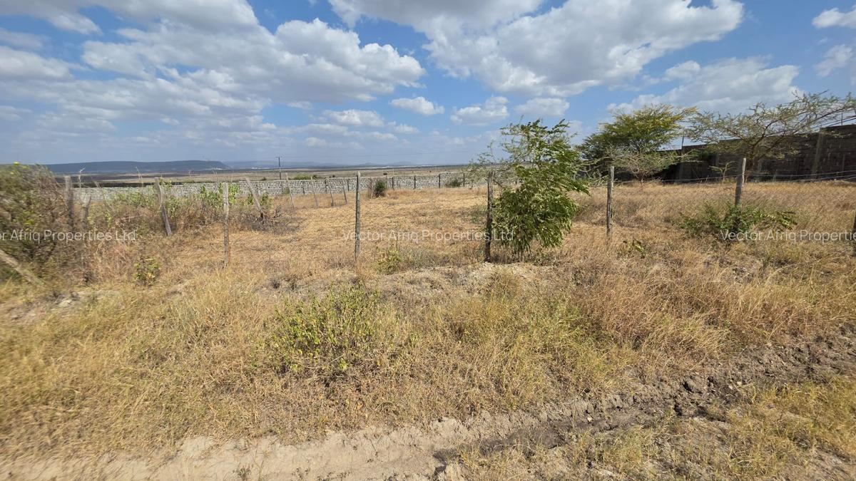 Land in Kitengela - 4