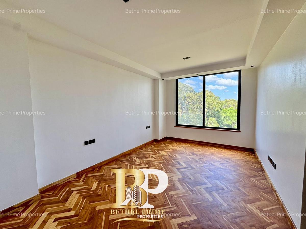 4 Bed Apartment with En Suite in Spring Valley - 19