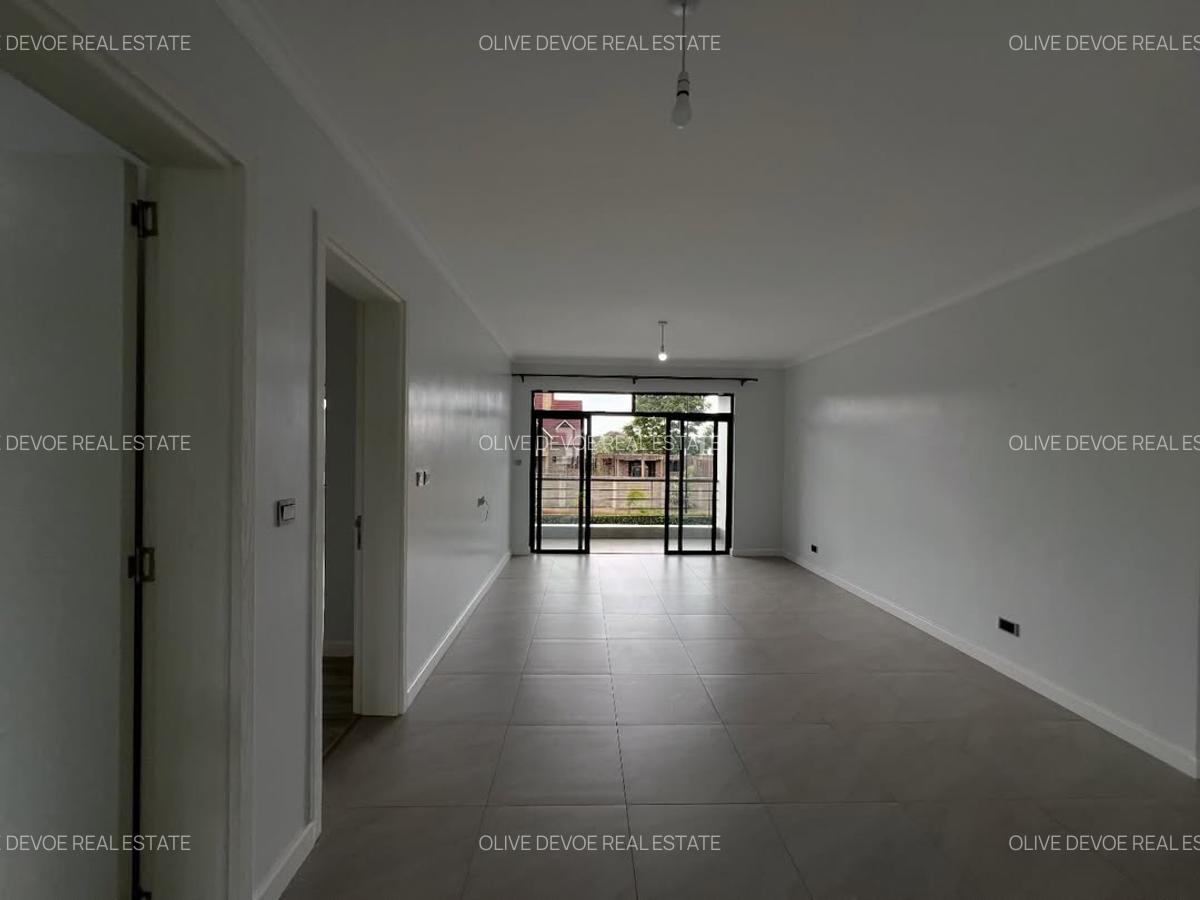 5 Bed Villa with En Suite in Runda - 4