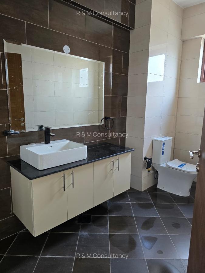 3 Bed Apartment with En Suite at Lantana Road - 7