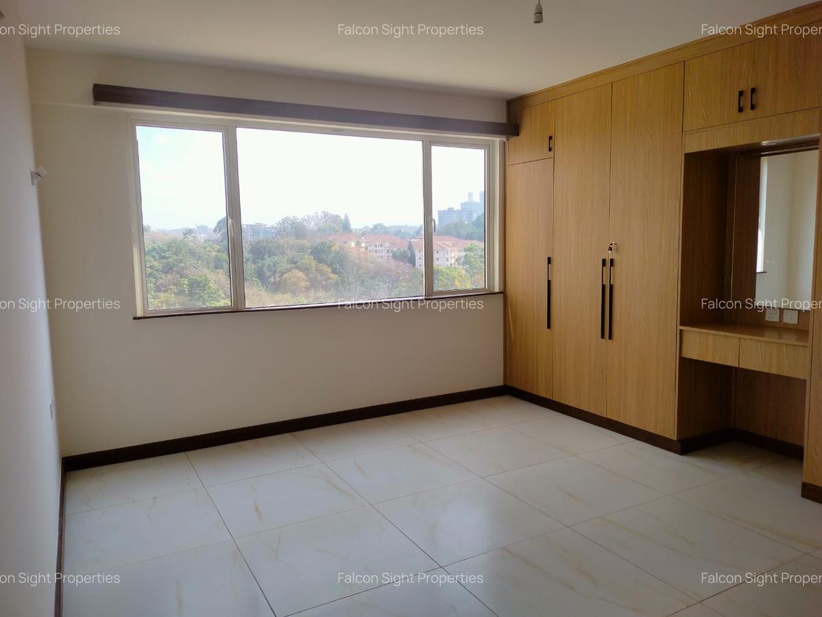 3 Bed Apartment with Gym at Few Minutes Drive To Gigiri - 7