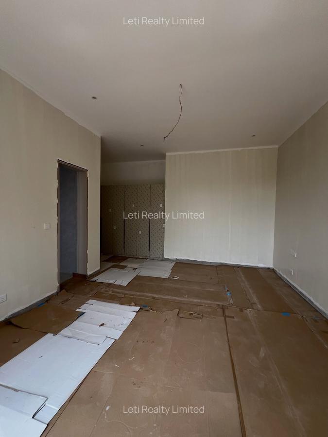 5 Bed Townhouse with En Suite in Lavington - 4