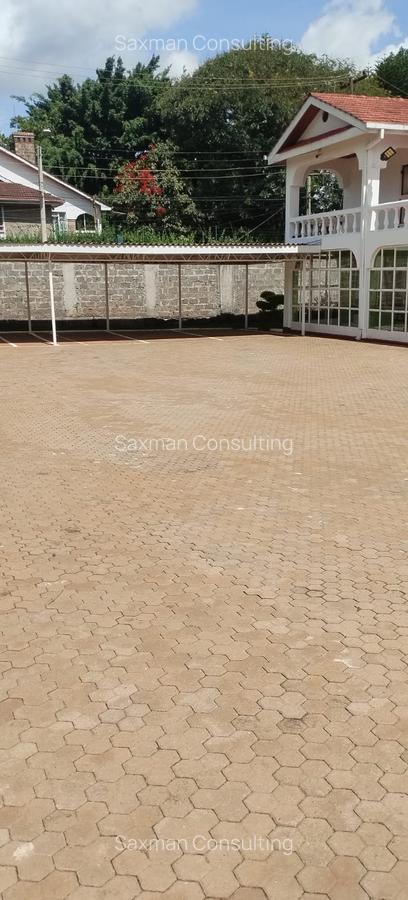 Commercial Property with Service Charge Included in Runda - 5