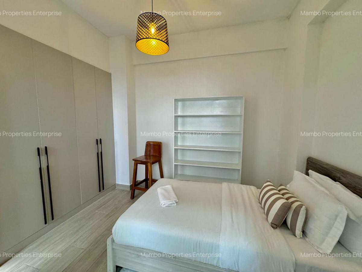 Serviced 3 Bed Apartment with En Suite at Riverside Drive - 8