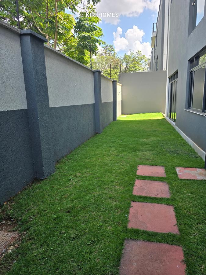 5 Bed Townhouse with En Suite in Lavington - 13