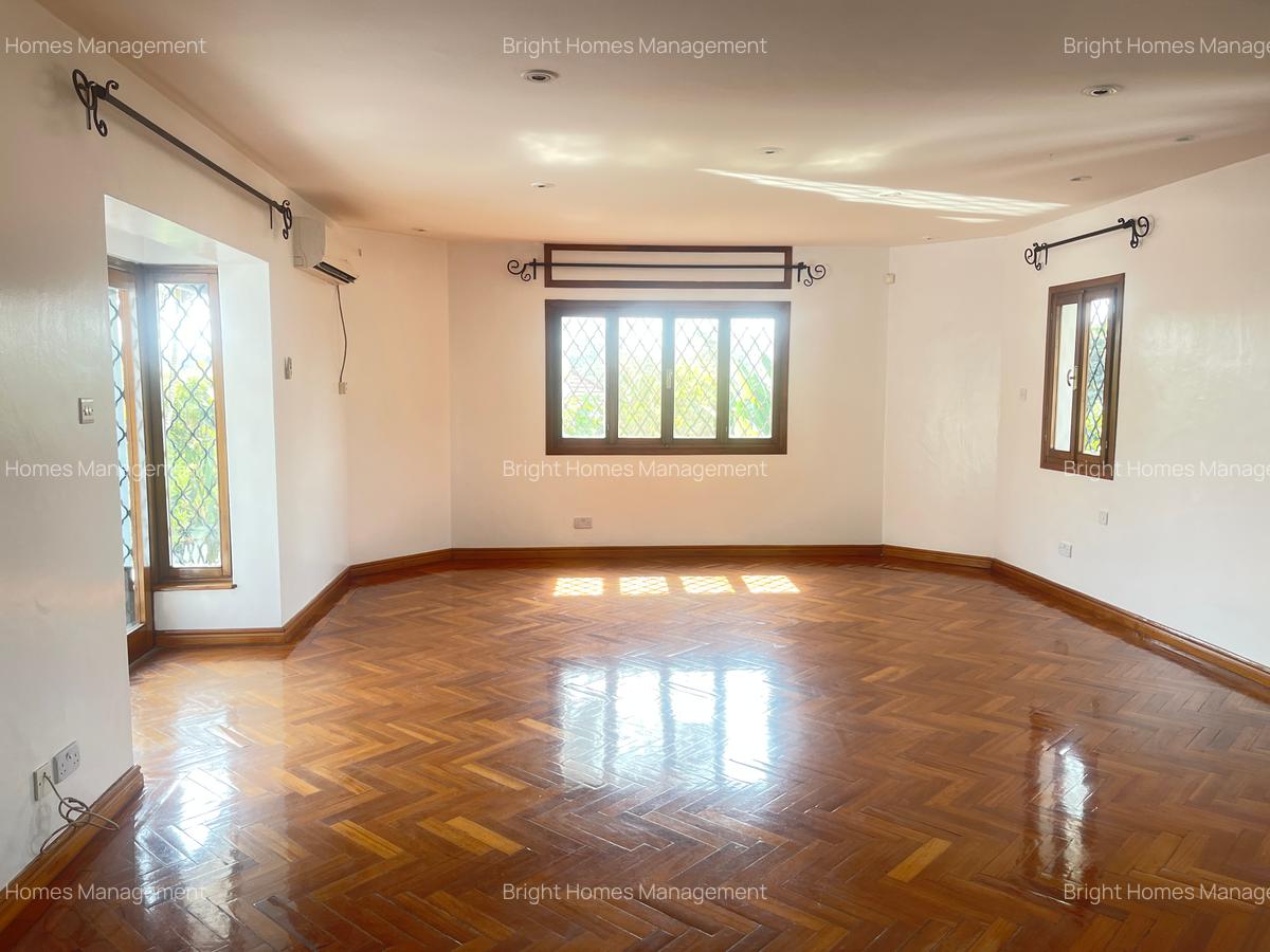 4 Bed Villa with Swimming Pool in Thigiri - 13
