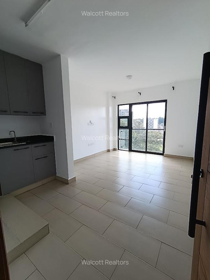 1 Bed Apartment with Lift in Kitisuru - 2