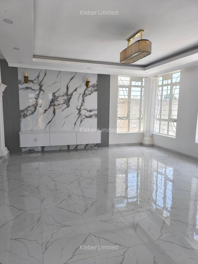 4 Bed House with En Suite in Kitengela - 2