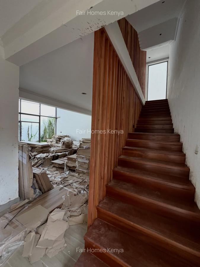 5 Bed Townhouse with En Suite at Lavington Green - 3