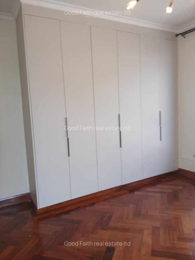 5 Bed House with En Suite in Loresho - 10