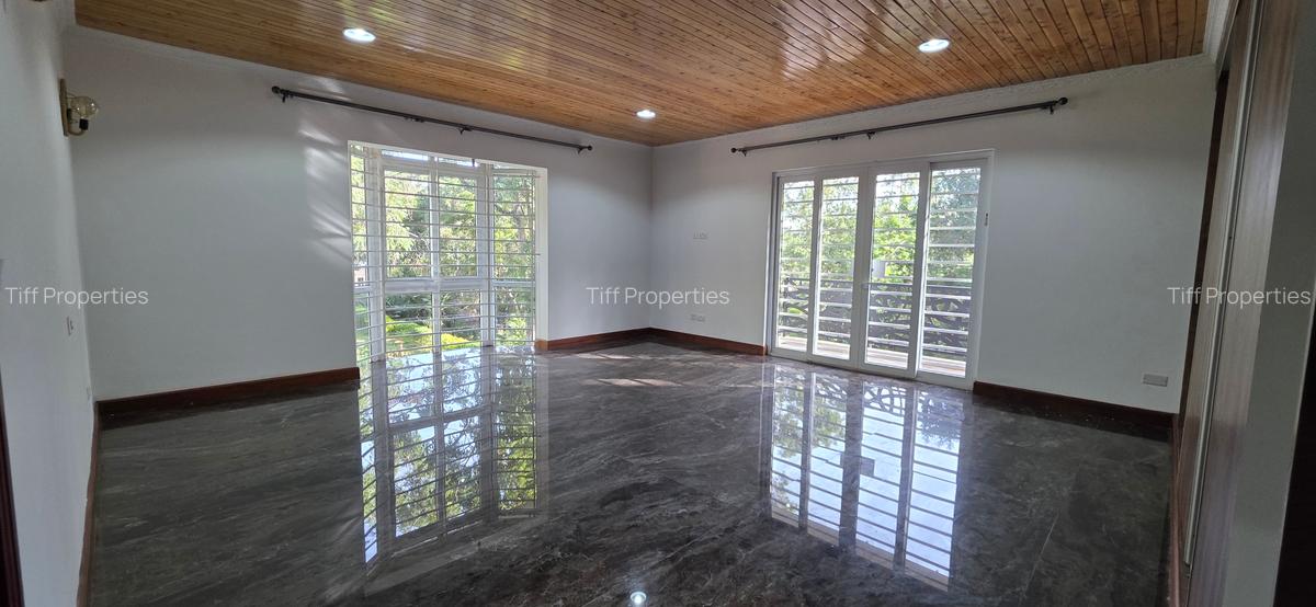 6 Bed Townhouse in Rosslyn - 8