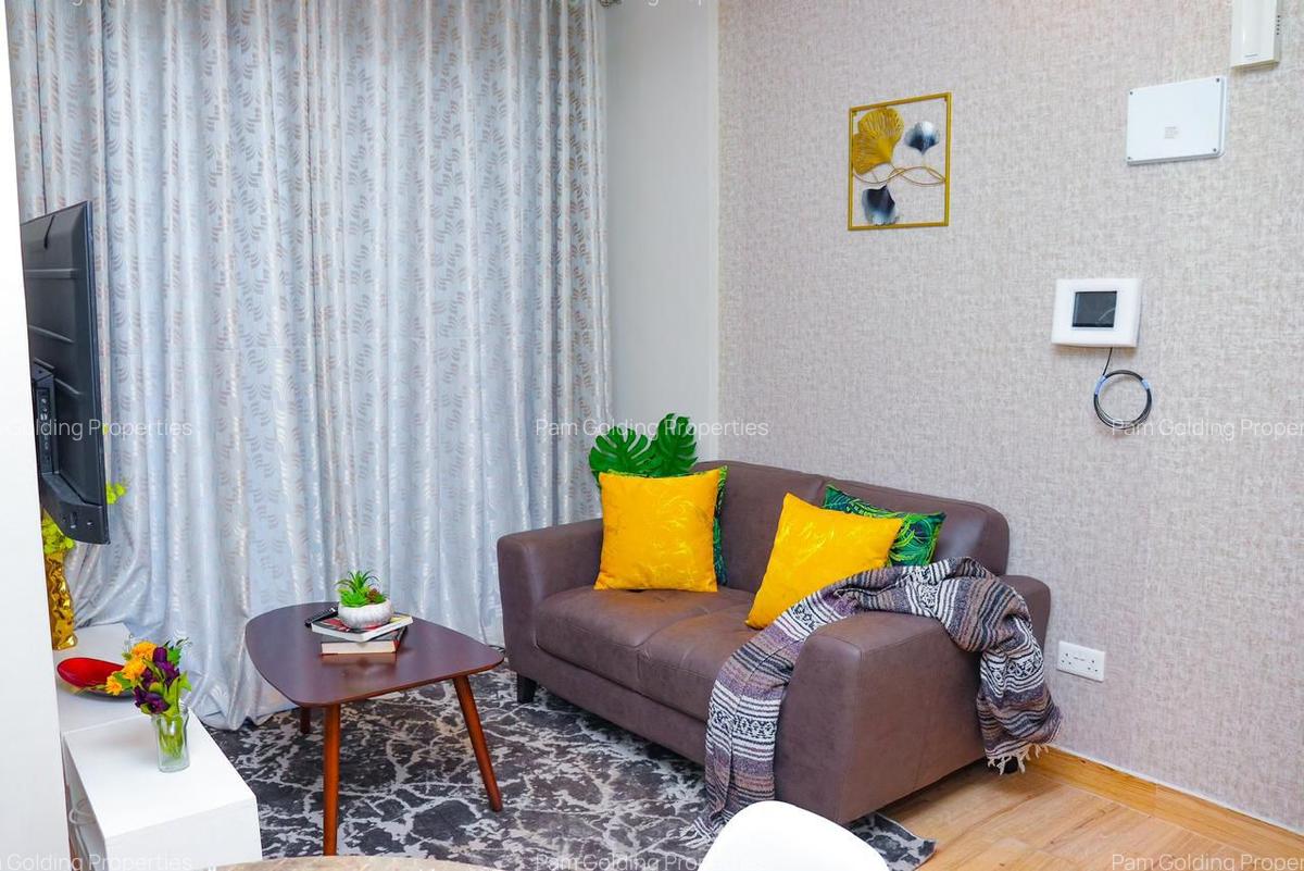 Serviced 1 Bed Apartment with En Suite at Westlands Road - 2