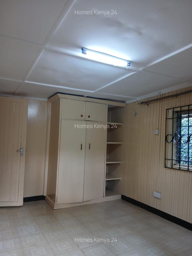 3 Bed House in Kiambu Road - 13