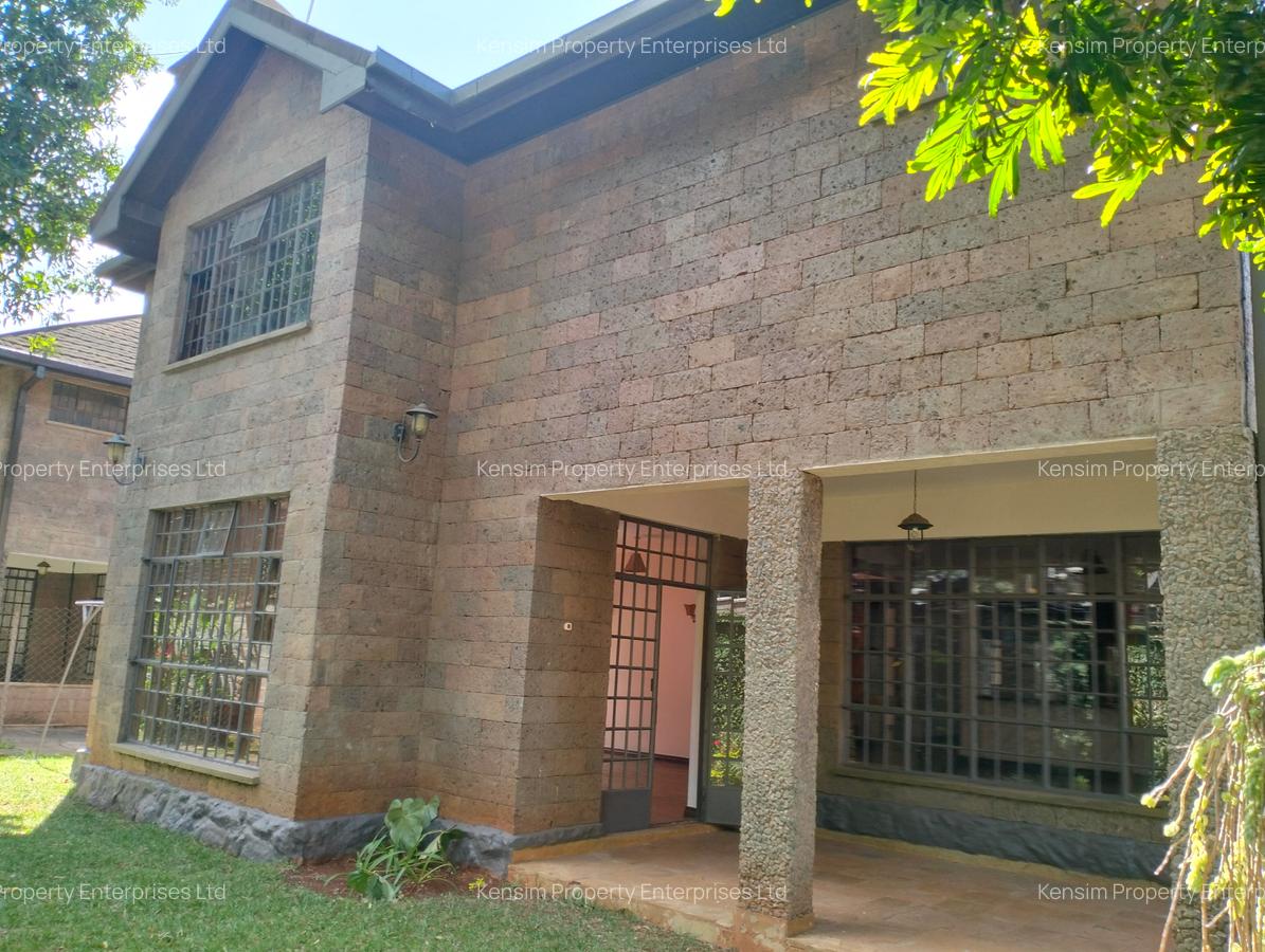 4 Bed Townhouse with En Suite in Spring Valley - 19