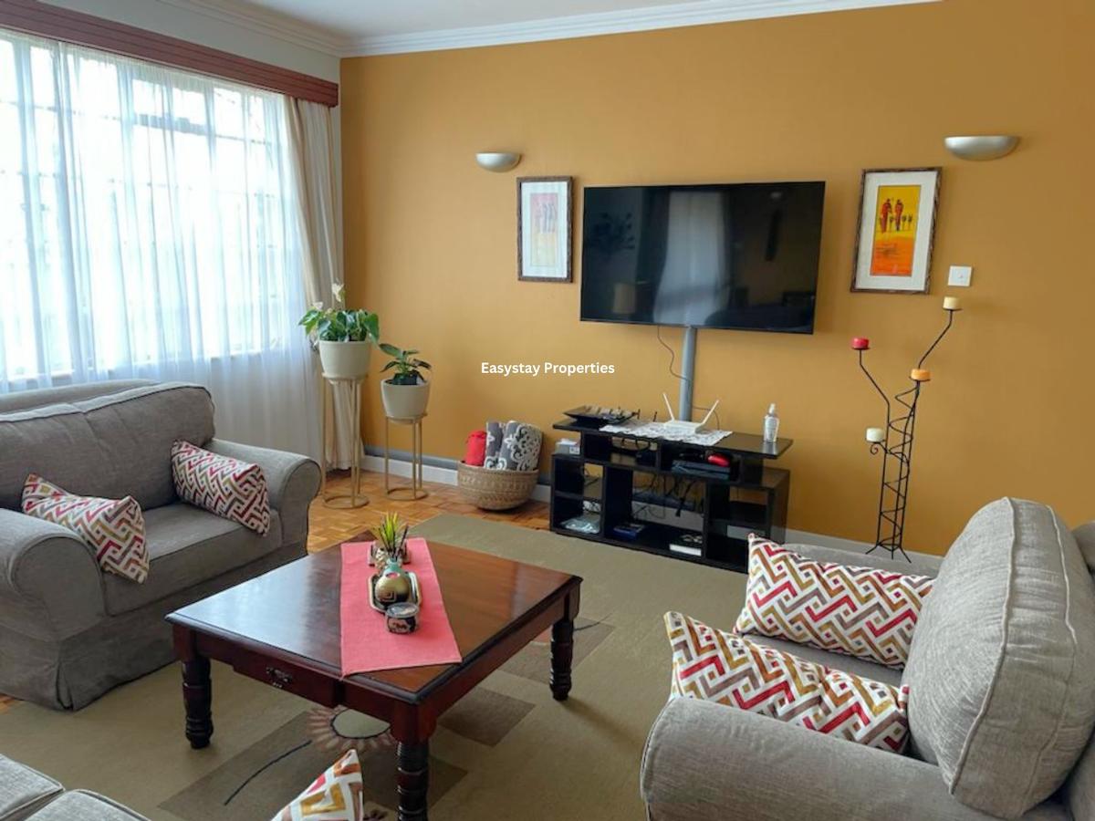 2 Bed Apartment with En Suite in Lavington - 9