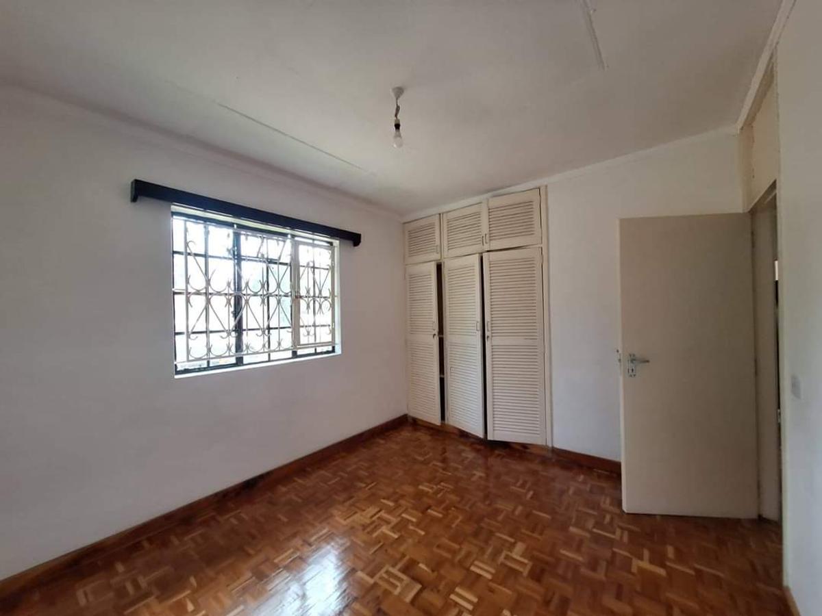 4 Bed House with En Suite in Loresho - 10