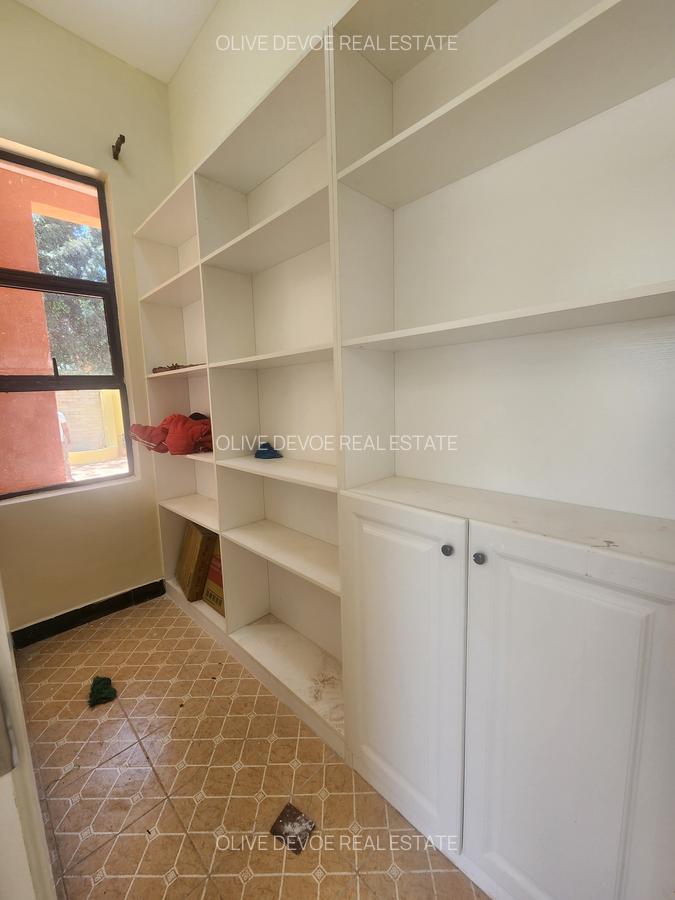 5 Bed Villa with En Suite in Karen - 4