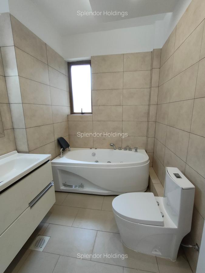 4 Bed Apartment with En Suite in Lavington - 8