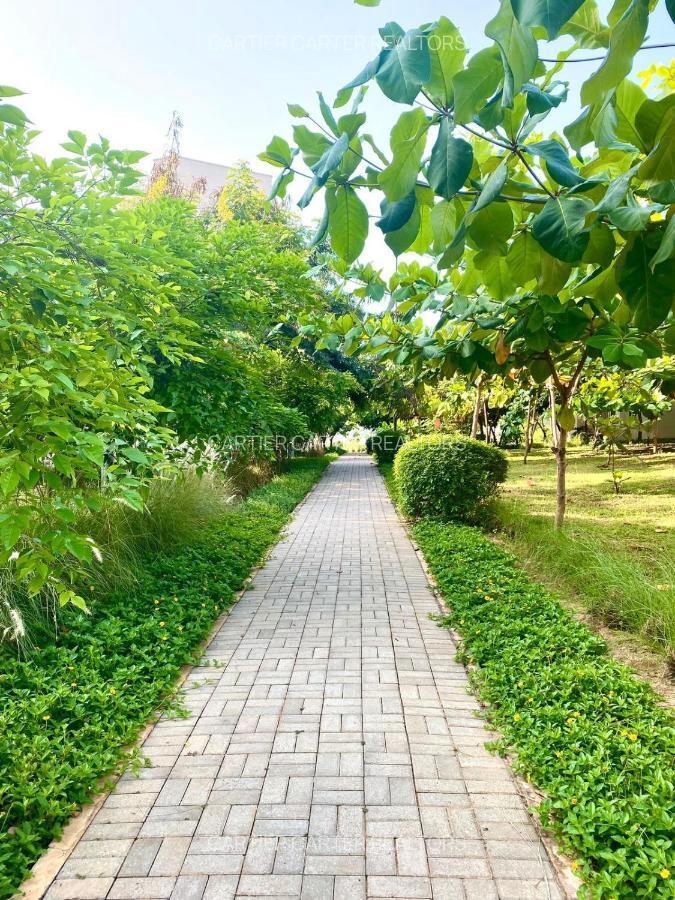 3 Bed Apartment with Swimming Pool in Mombasa Island - 1