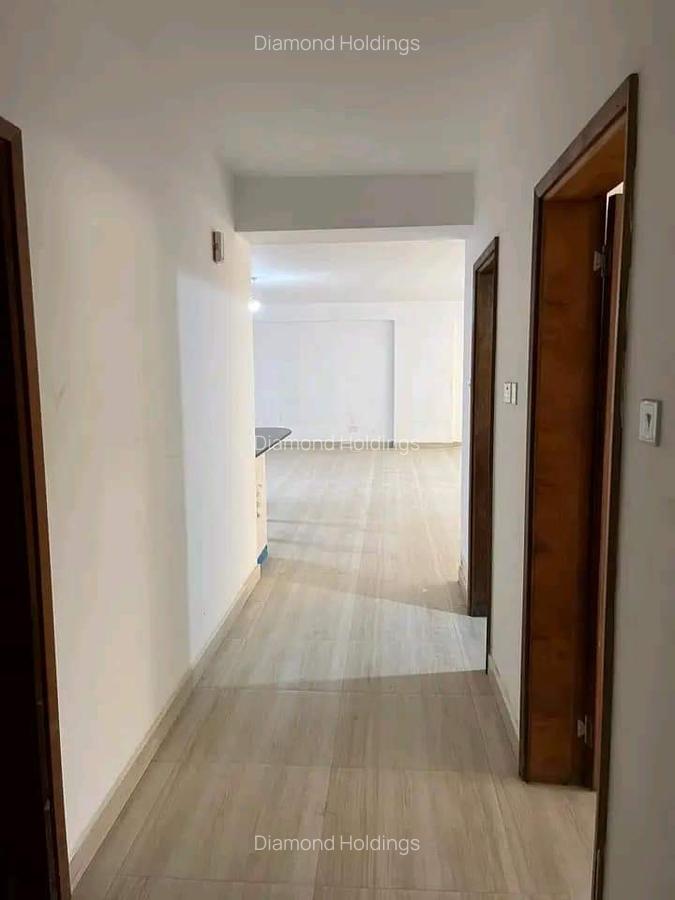 4 Bed Apartment with En Suite at Parklands - 8