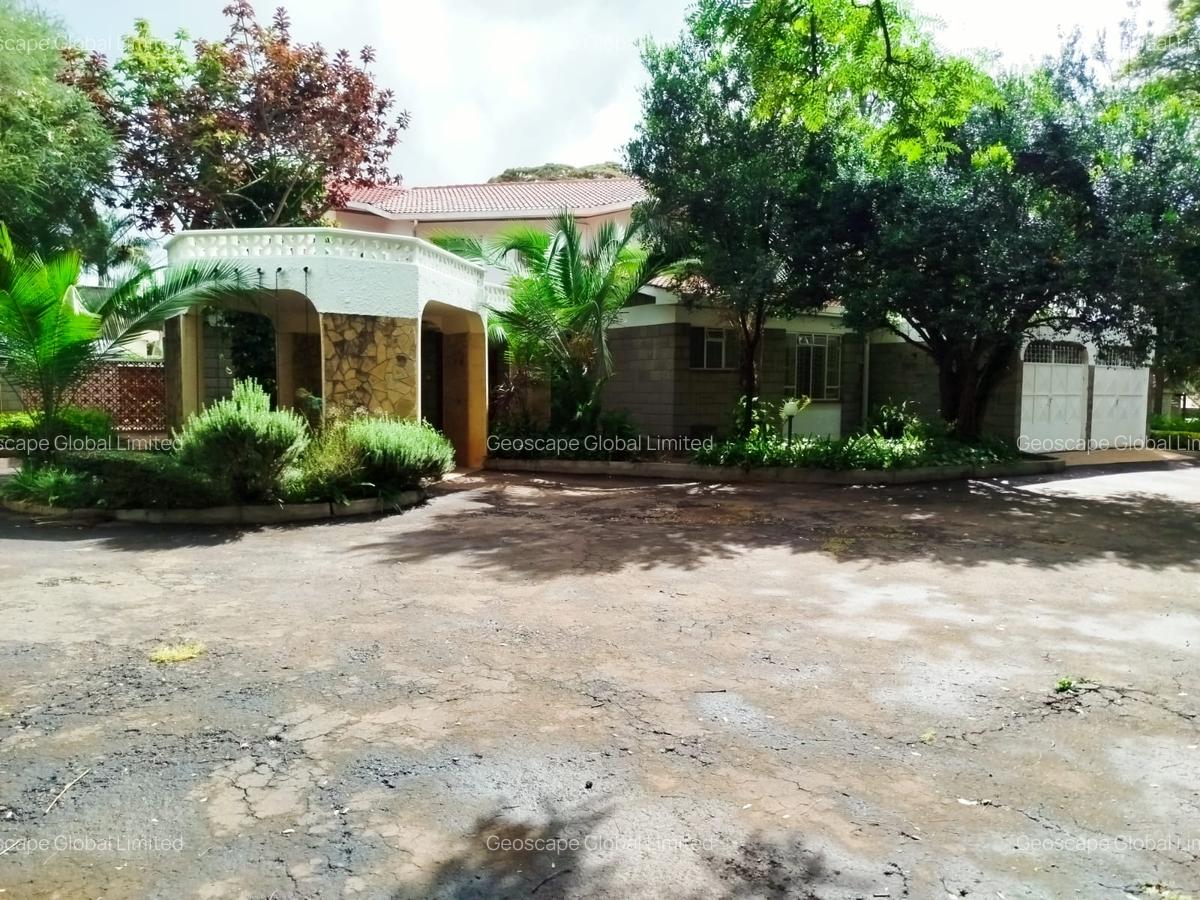 5 Bed House with En Suite in Muthaiga - 5