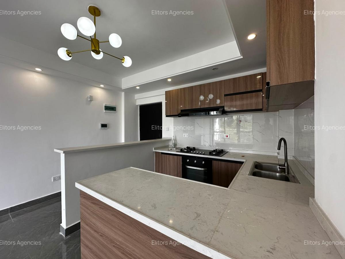 2 Bed Apartment with En Suite at Riverside Drive - 5