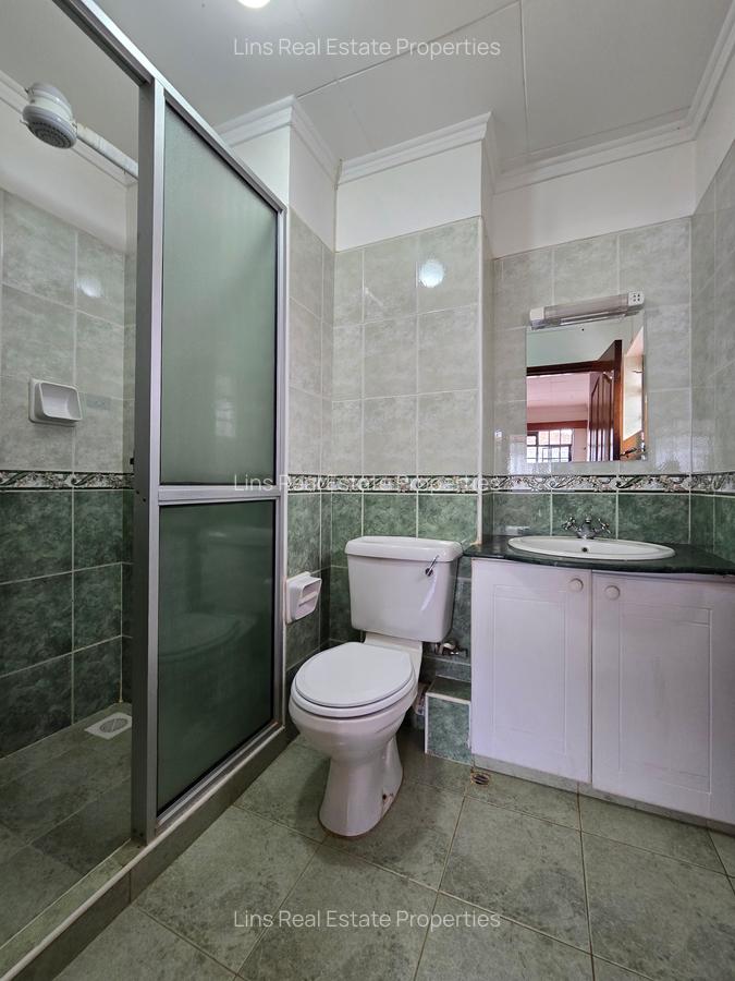 4 Bed Townhouse with En Suite in Lavington - 17