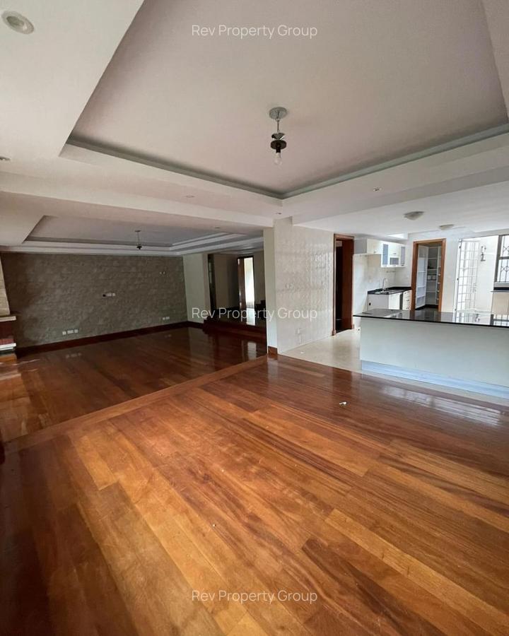 5 Bed Villa with En Suite in Lavington - 4