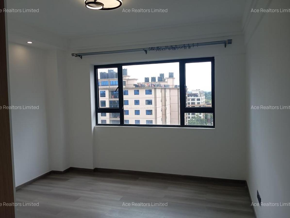 2 Bed Apartment with En Suite at Lavington - 6