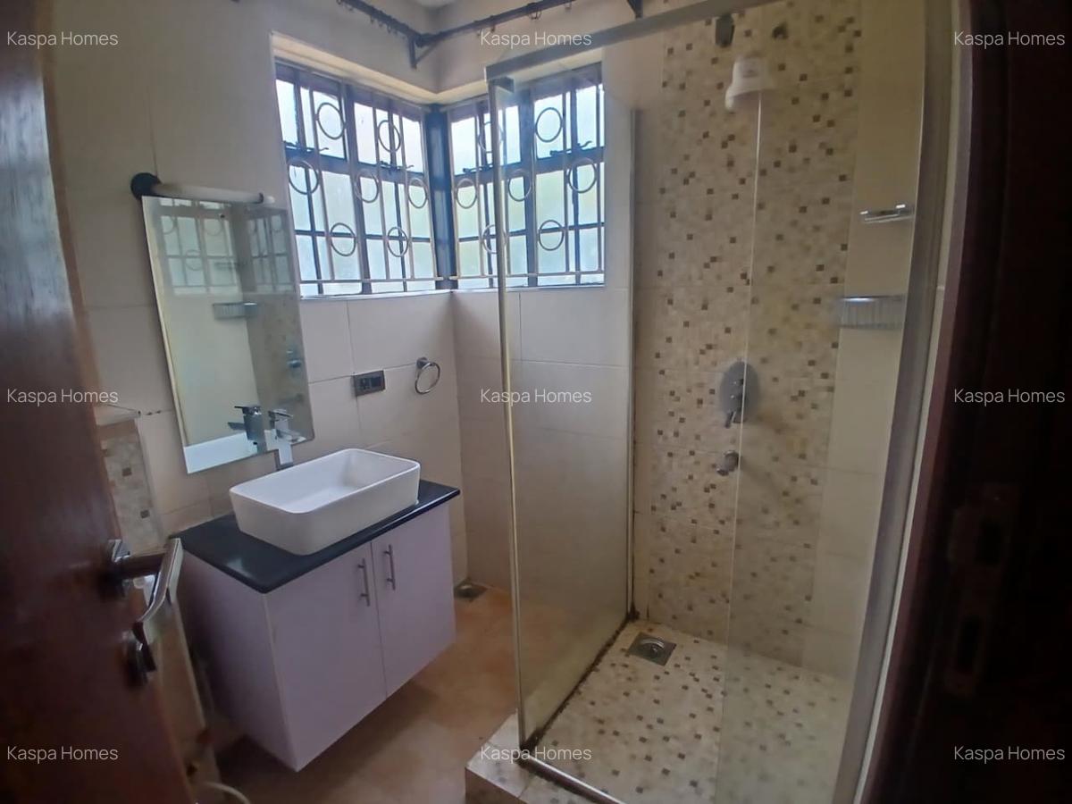 4 Bed House with En Suite in Karen - 3