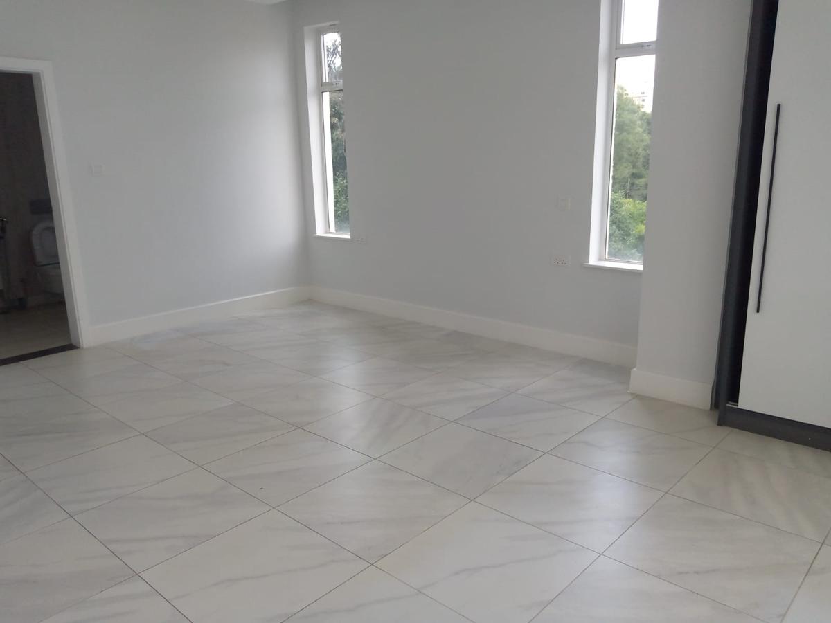 3 Bed Apartment with En Suite in Westlands Area - 3