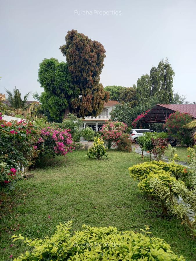 4 Bed House with En Suite in Nyali Area - 11