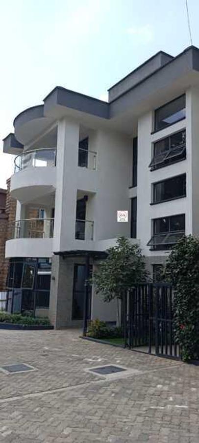 5 Bed Townhouse with En Suite at Lavington - 2