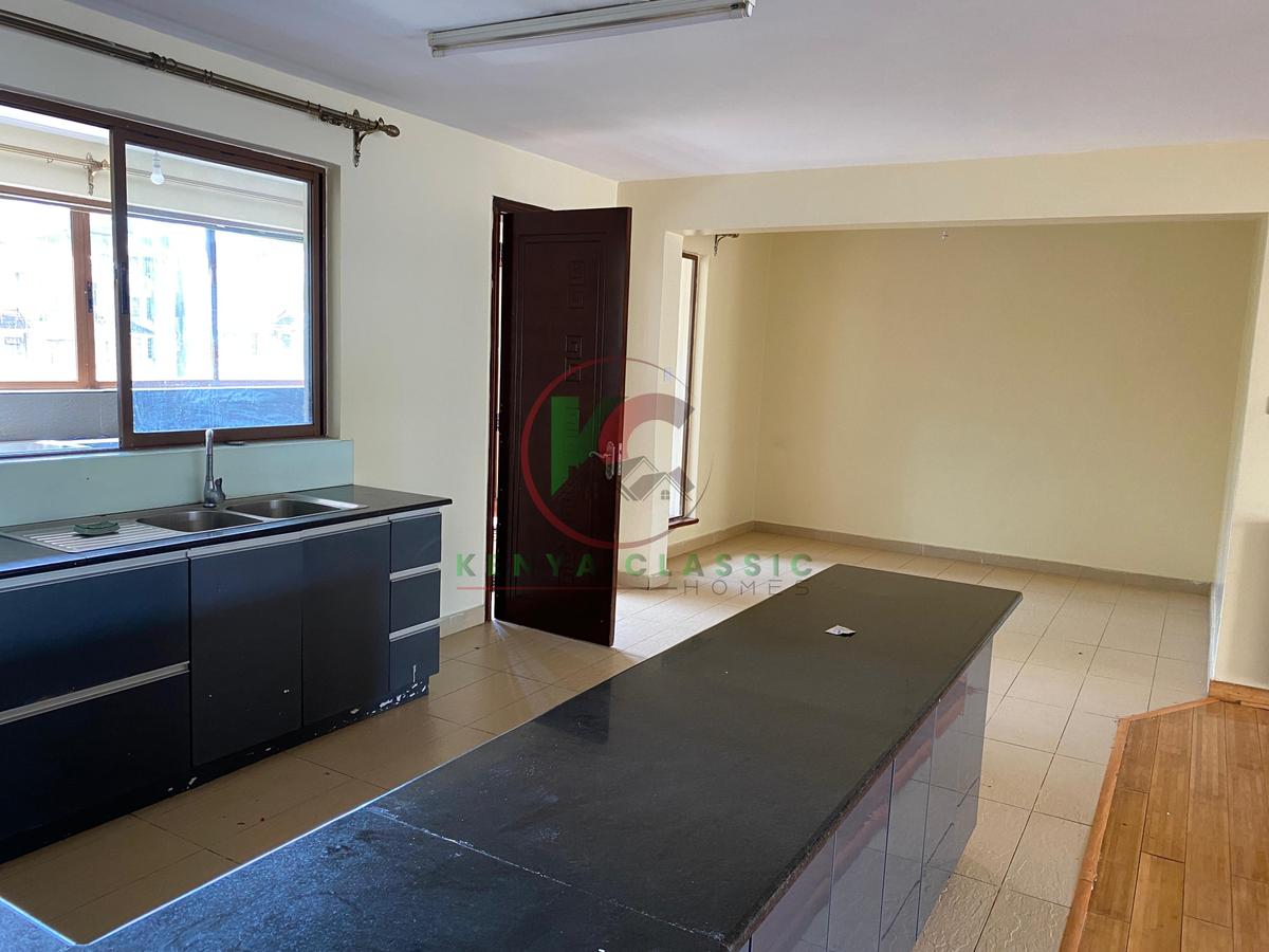 3 Bed Apartment with En Suite in Lavington - 6