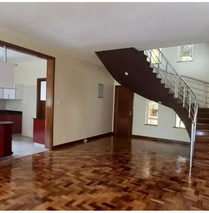 5 Bed Townhouse with En Suite in Lavington - 4