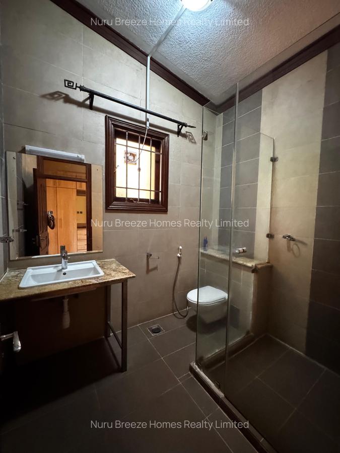 3 Bed Townhouse with En Suite in Hill View - 9